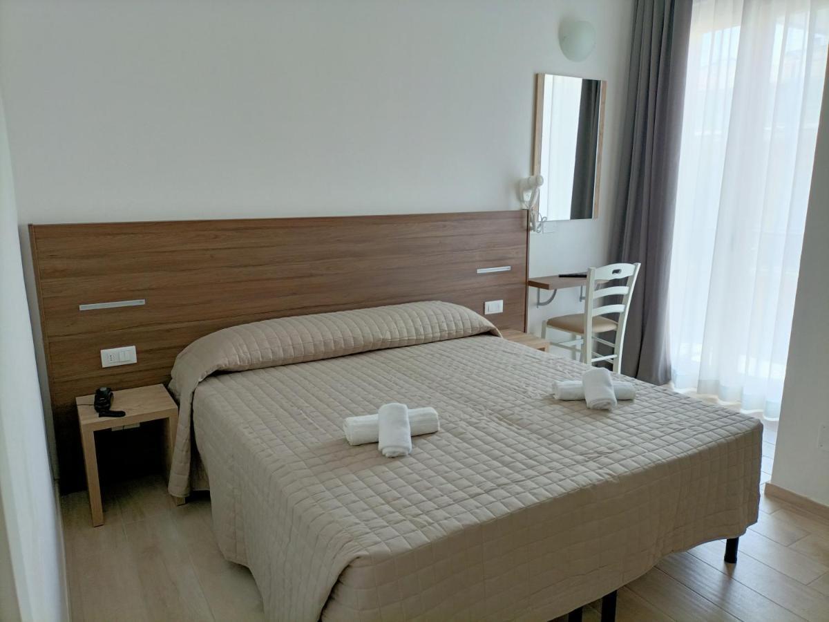 Hotel Bed & Book 리미니 외부 사진