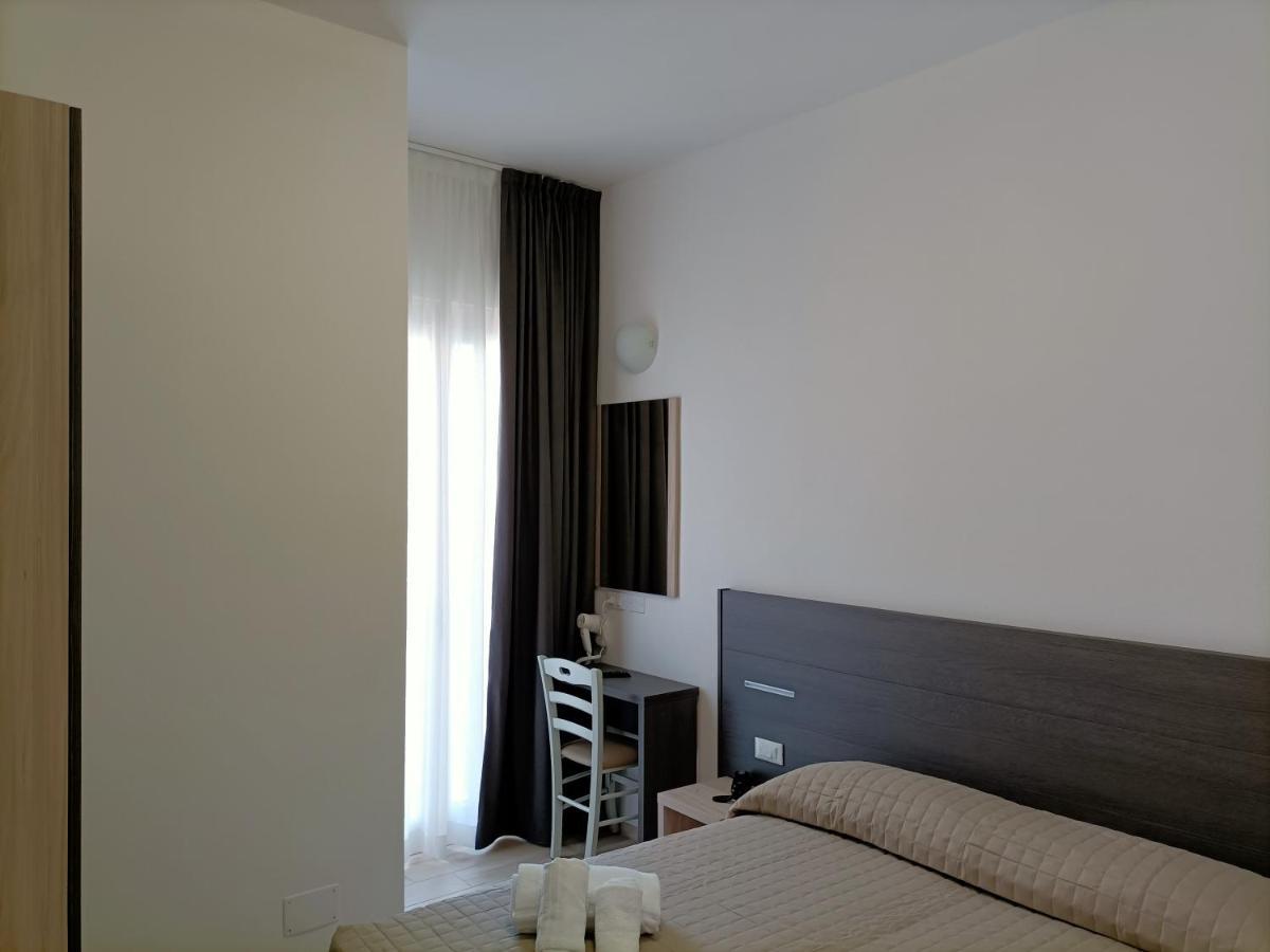 Hotel Bed & Book 리미니 외부 사진