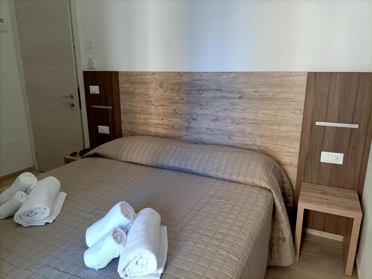 Hotel Bed & Book 리미니 외부 사진